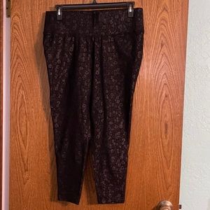 Women’s active leggings leopard print